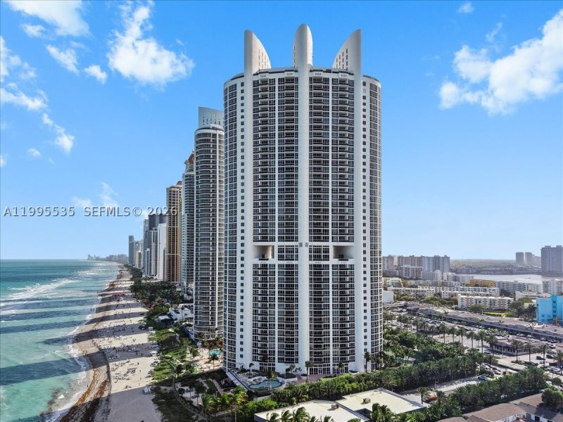 Comprar apartamento no Trump Royale 601A