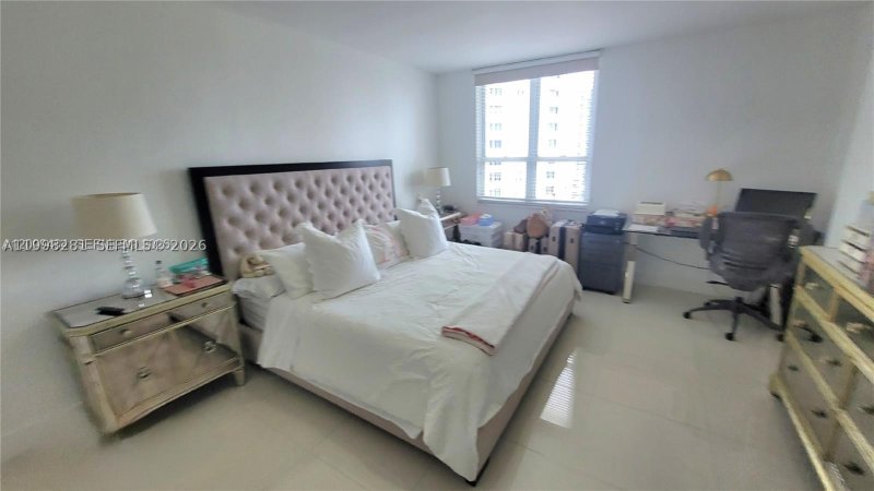 Apartment for rent at Courvoisier Courts 2306