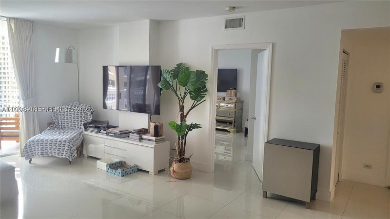 Apartment for rent at Courvoisier Courts 2306