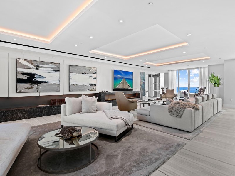Condo for sale at Las Olas Beach Club 2905