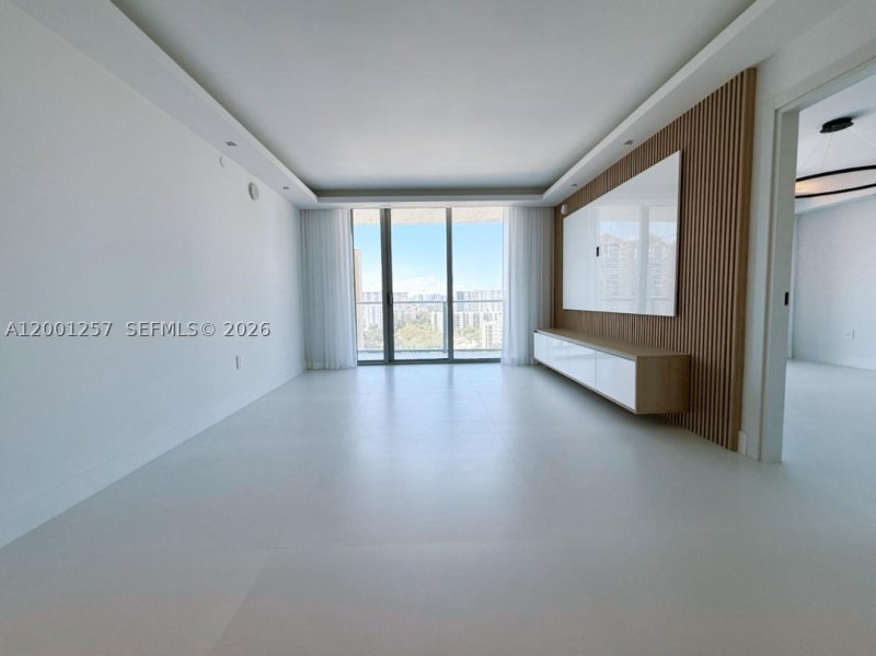Apartment for rent at Parque Towers at St. Tropez 5-1405