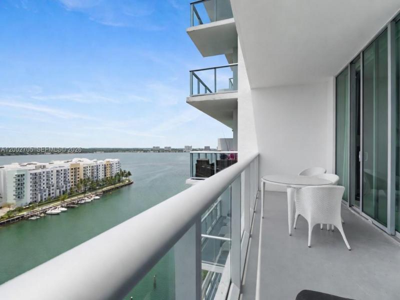 Comprar apartamento en Eloquence on the Bay 1505