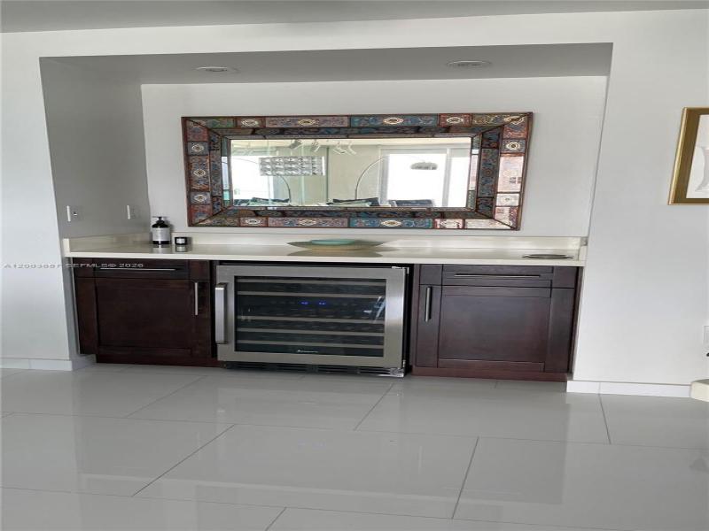 Alquiler de apartamento en Arlen Beach 1714