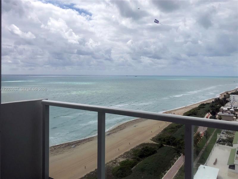 Alquiler de apartamento en Arlen Beach 1714