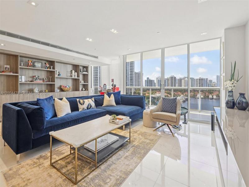 Condo for sale at Harborside 1007