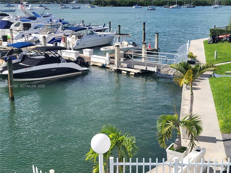 Comprar apartamento en Bayshore Yacht Tennis Club 602