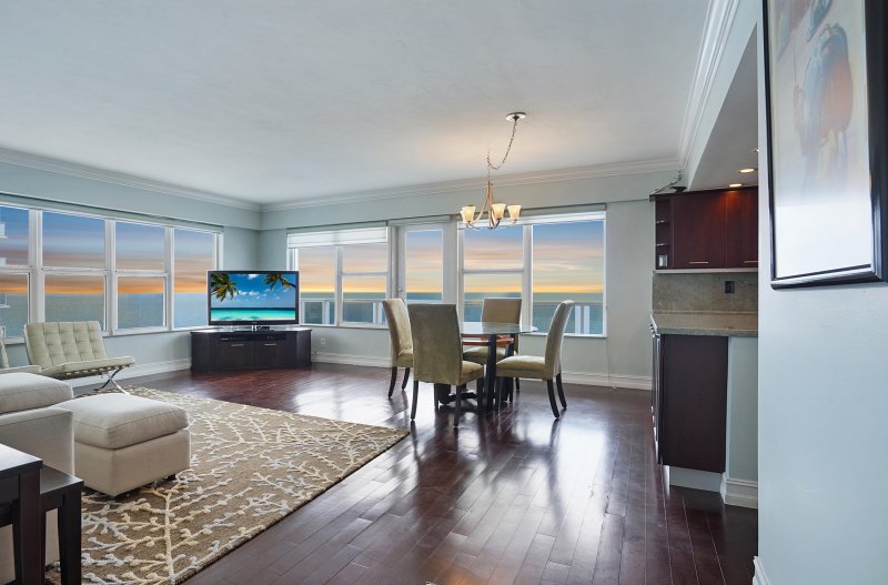 Condo for sale at Royal Ambassador 1705