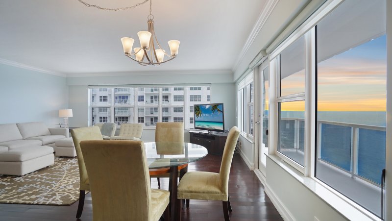 Condo for sale at Royal Ambassador 1705