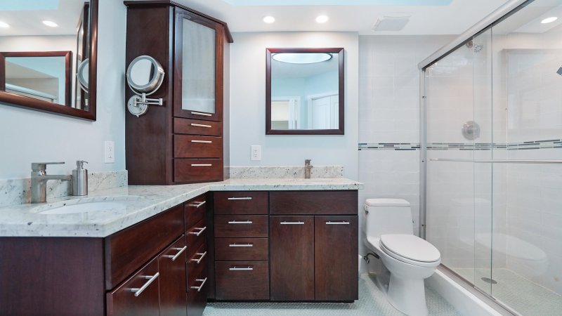 Condo for sale at Royal Ambassador 1705