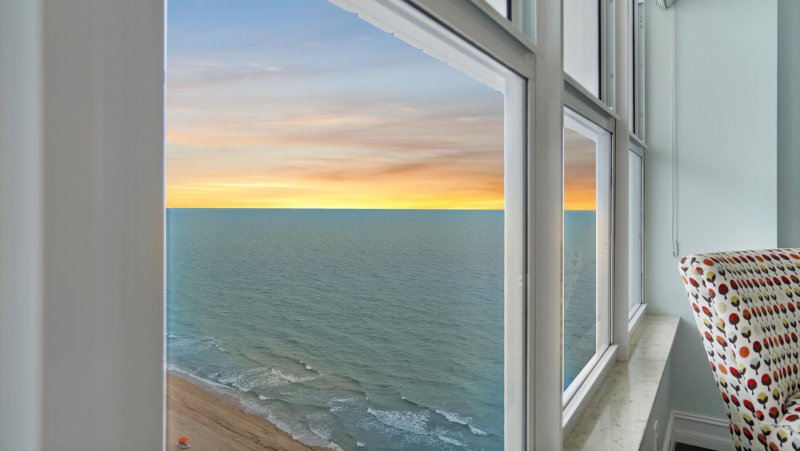 Condo for sale at Royal Ambassador 1705