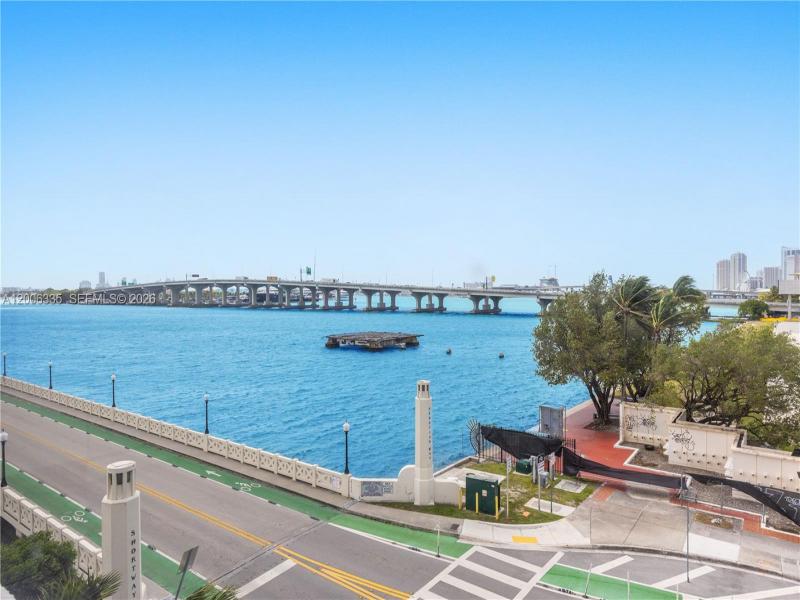 Condo for sale at The Venetia 501