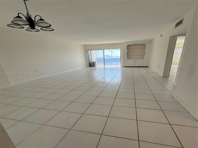 Comprar apartamento en Coastal Towers 608