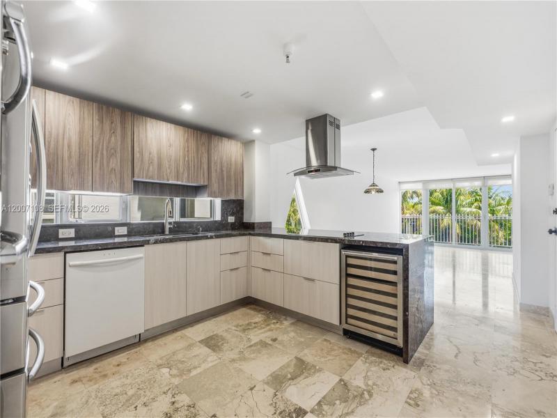 Comprar apartamento en Collins Park 401