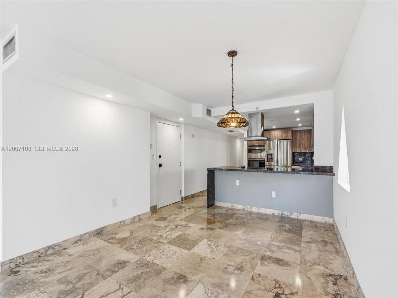 Comprar apartamento en Collins Park 401