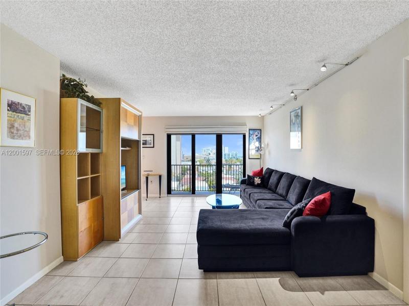 Condo for sale at The Summit 604N