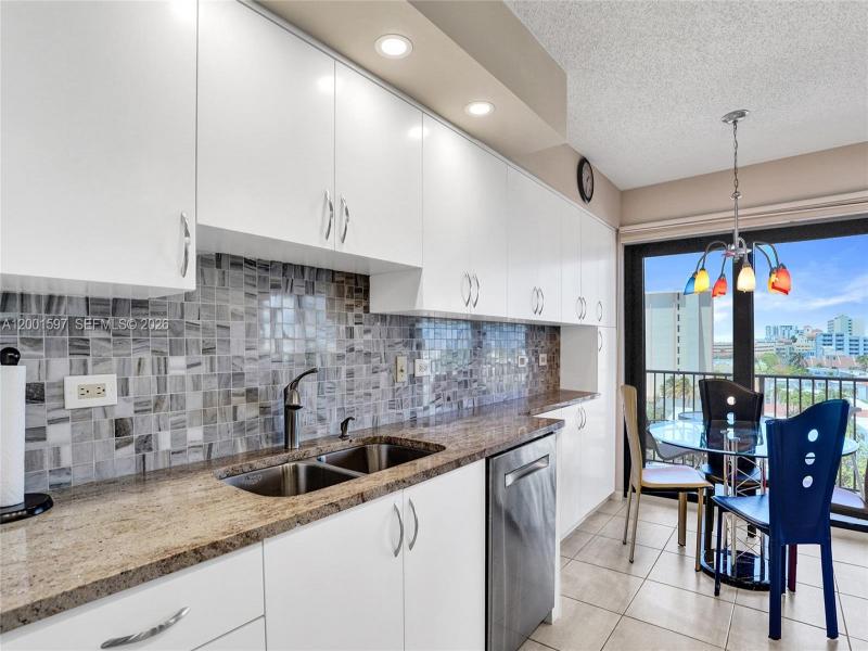 Condo for sale at The Summit 604N