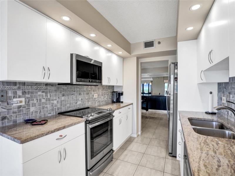 Condo for sale at The Summit 604N
