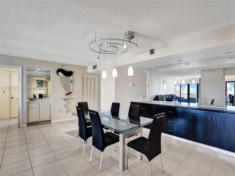 Condo for sale at The Summit 604N