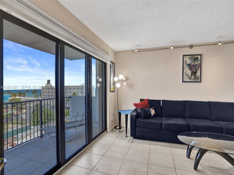 Condo for sale at The Summit 604N