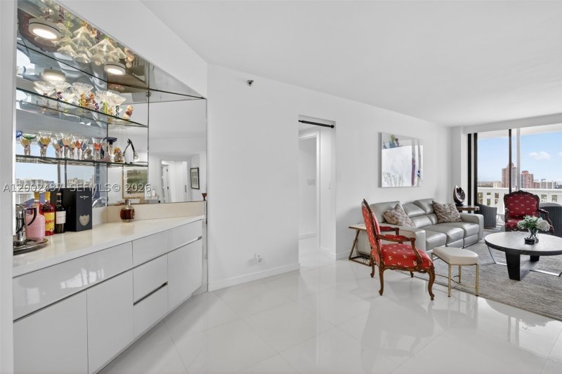 Comprar apartamento en 3000 Williams Island 2404