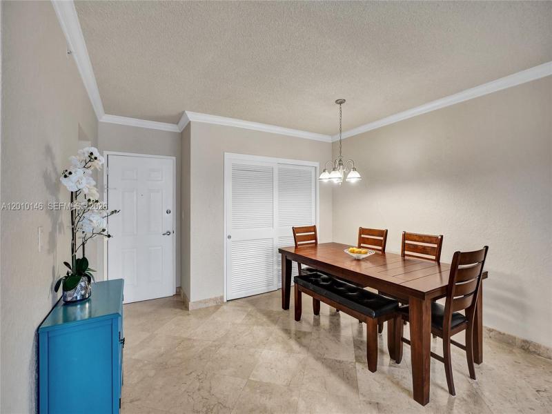 Condo for sale at The Wave Condo 414