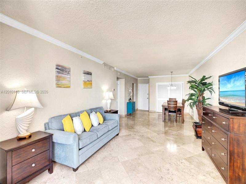 Condo for sale at The Wave Condo 414