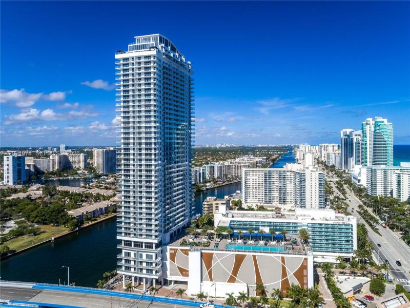 Condo for sale at Hyde Beach House R1808
