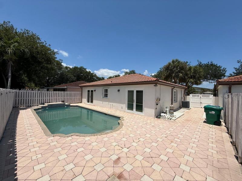 Property photo # 4