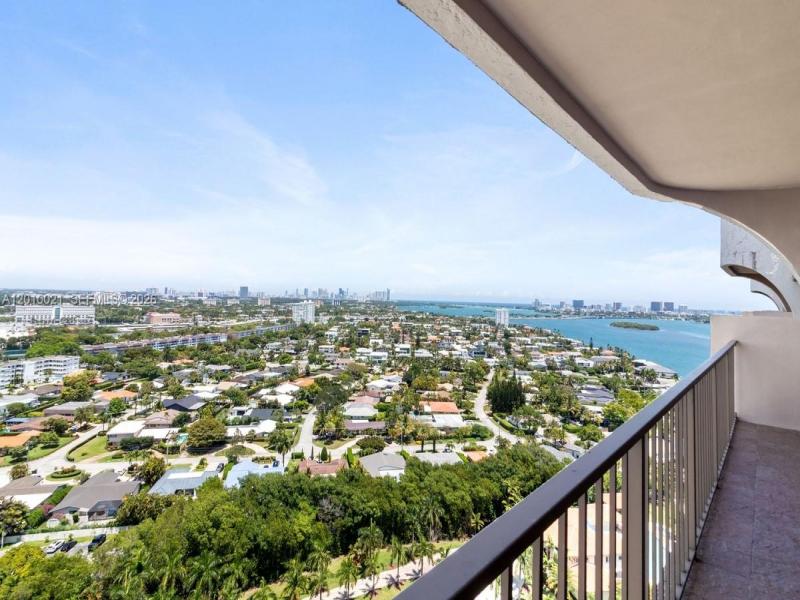 Comprar apartamento en The Cricket Club PH01