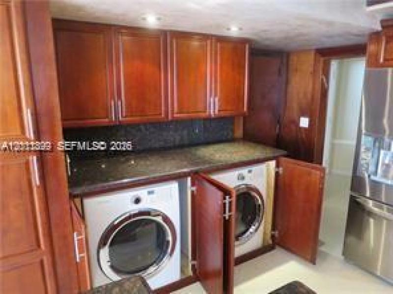 Condo for sale at Malaga Towers 3D