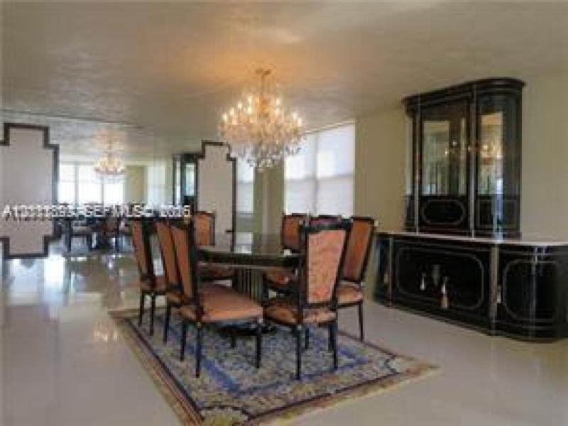 Condo for sale at Malaga Towers 3D