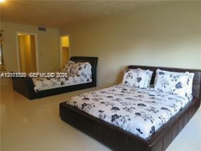 Condo for sale at Malaga Towers 3D