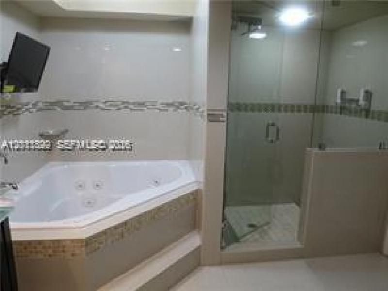 Condo for sale at Malaga Towers 3D
