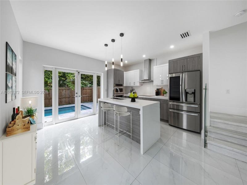 Property photo # 0