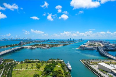 900 Biscayne Apt #4202