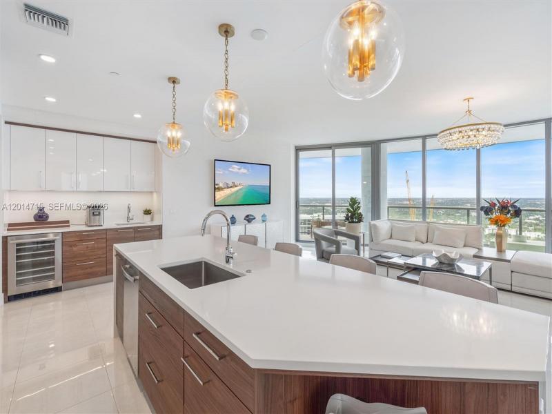 Condo for sale at 100 Las Olas 4203