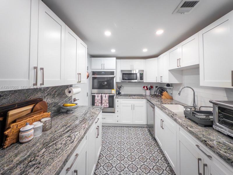 Comprar apartamento en Gables Waterway Towers 114