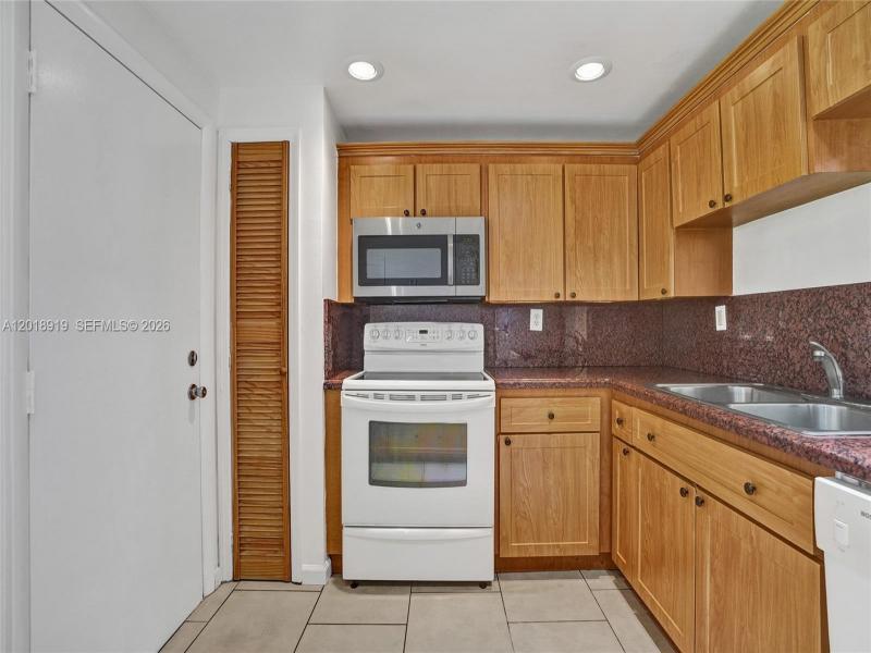 Property photo # 9
