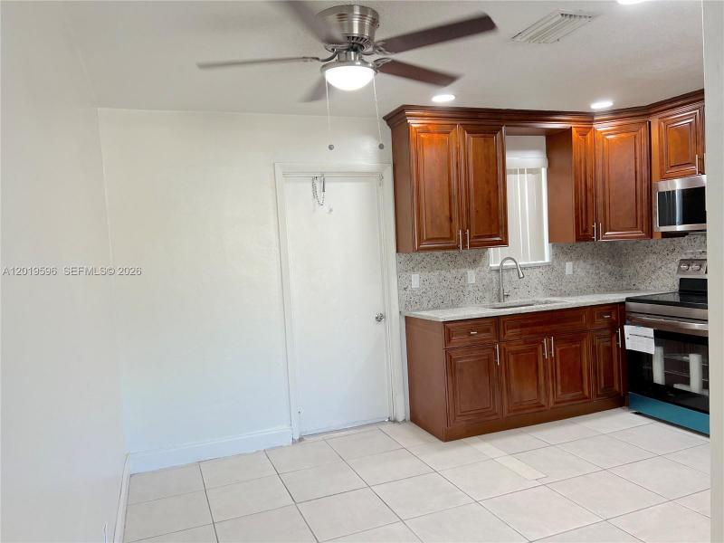Property photo # 6