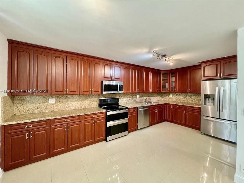 Property photo # 0