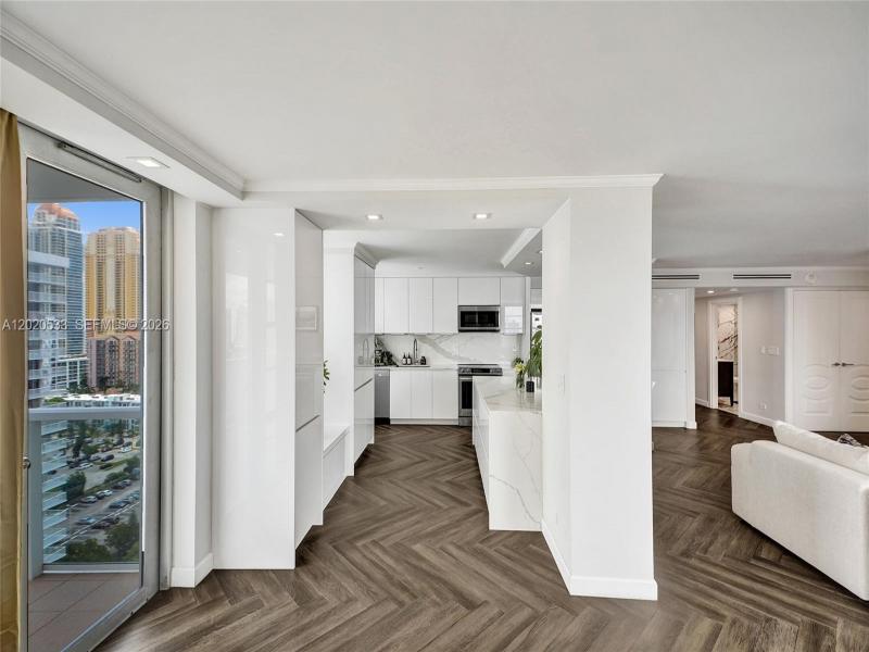 Condo for sale at Winston Towers 2112