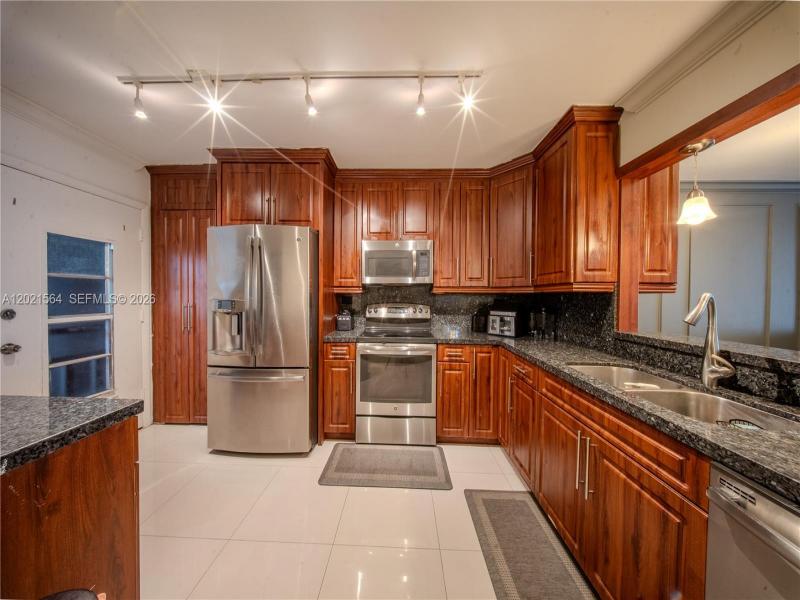 Property photo # 6