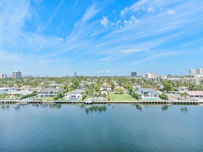 Condo for sale at Avant Garde 910