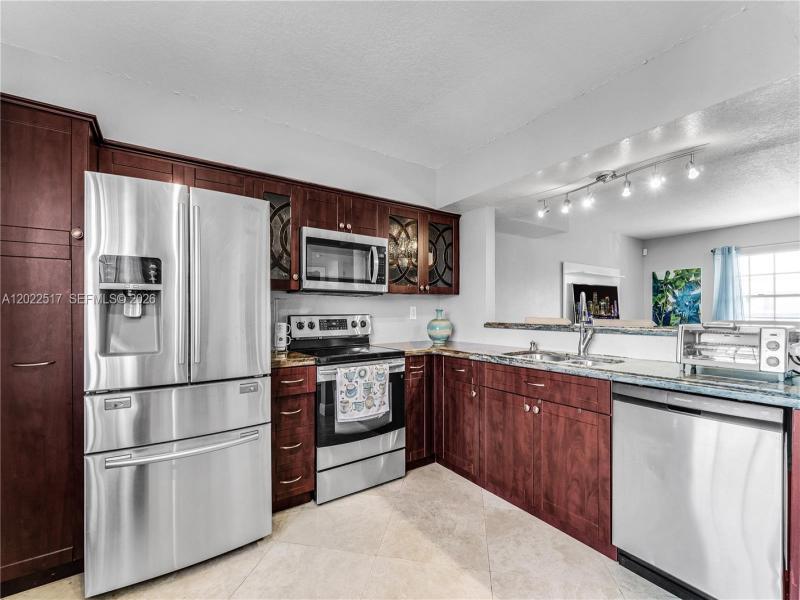 Property photo # 9