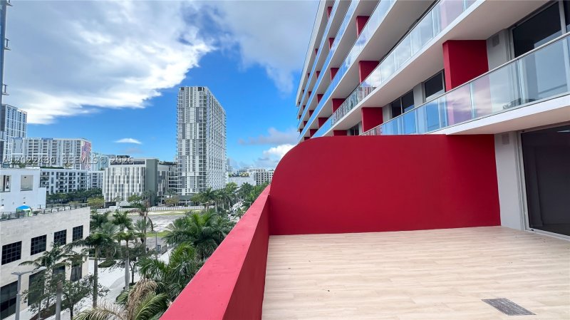 Comprar apartamento en The Standard Residences Midtown Miami 608
