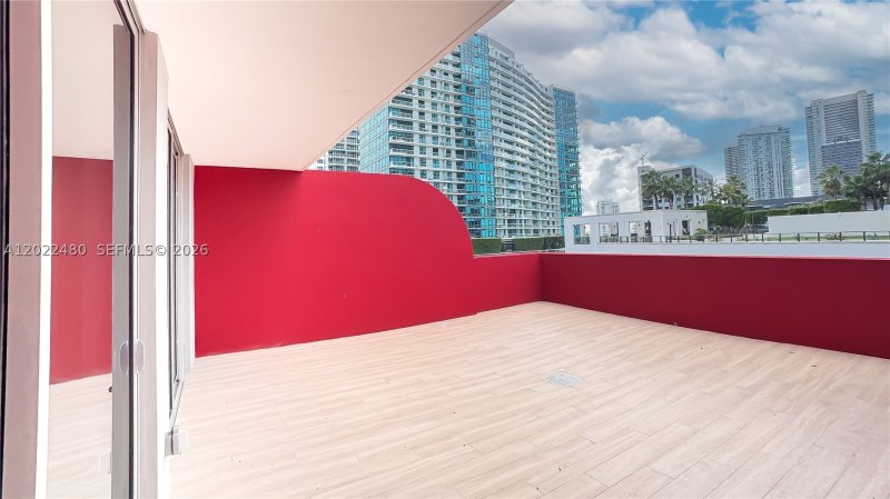 Comprar apartamento en The Standard Residences Midtown Miami 608