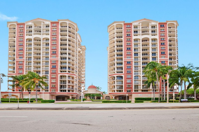 Condo for sale at The Vue 304
