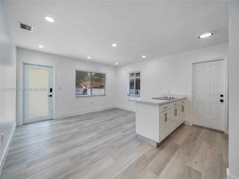 Property photo # 7