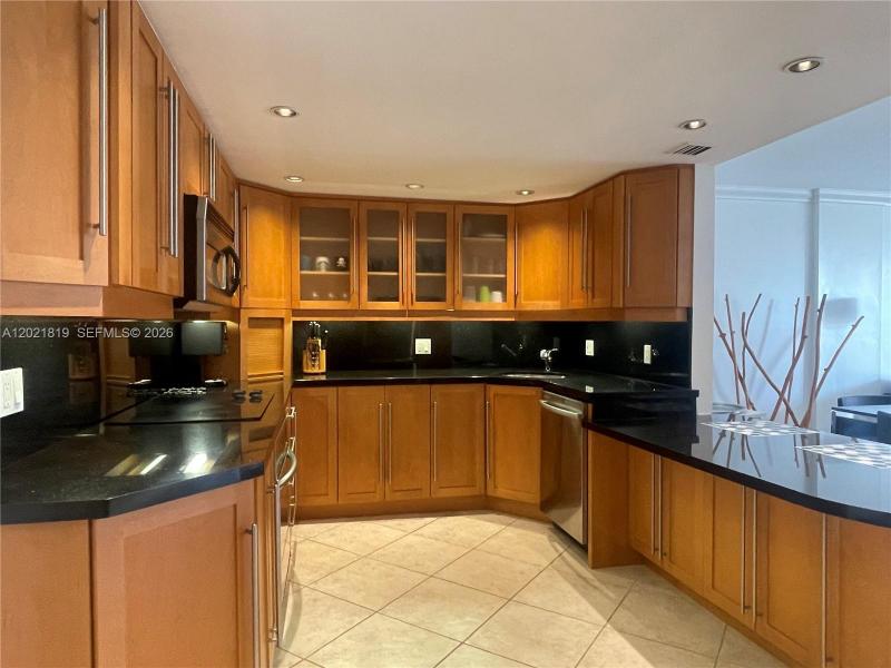 Comprar apartamento en Commodore Club South 413