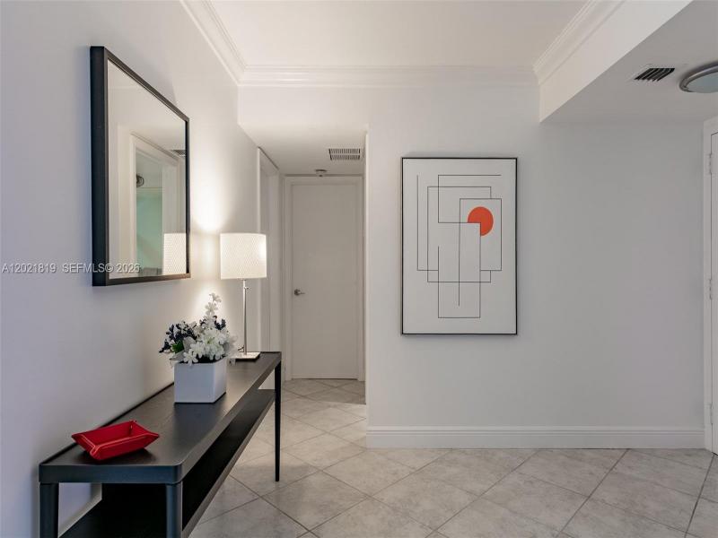 Comprar apartamento en Commodore Club South 413